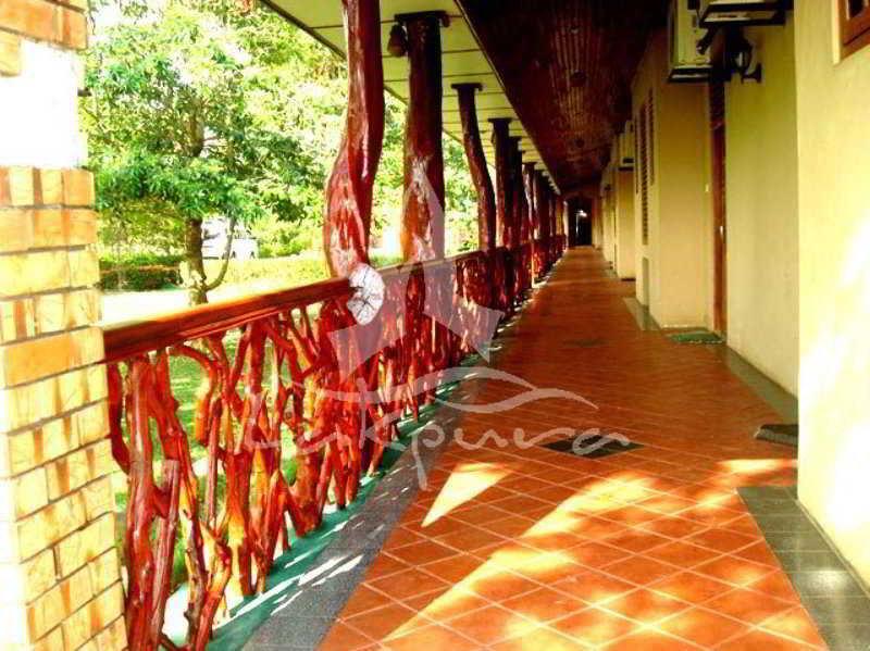 Wila Safari Hotel Tissamaharama Exterior foto